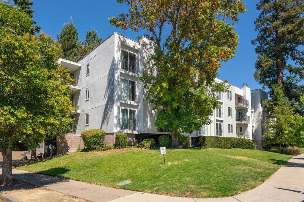 601 Leahy Street - Photo 1