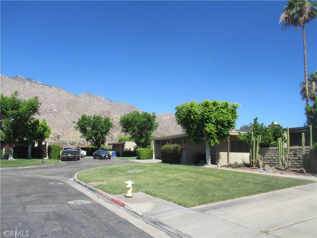 https://bt-photos.global.ssl.fastly.net/socal/orig_boomver_1_447677146-2.jpg