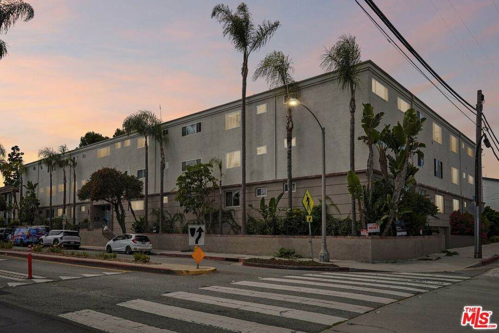 2002 4th Street - Photo 1