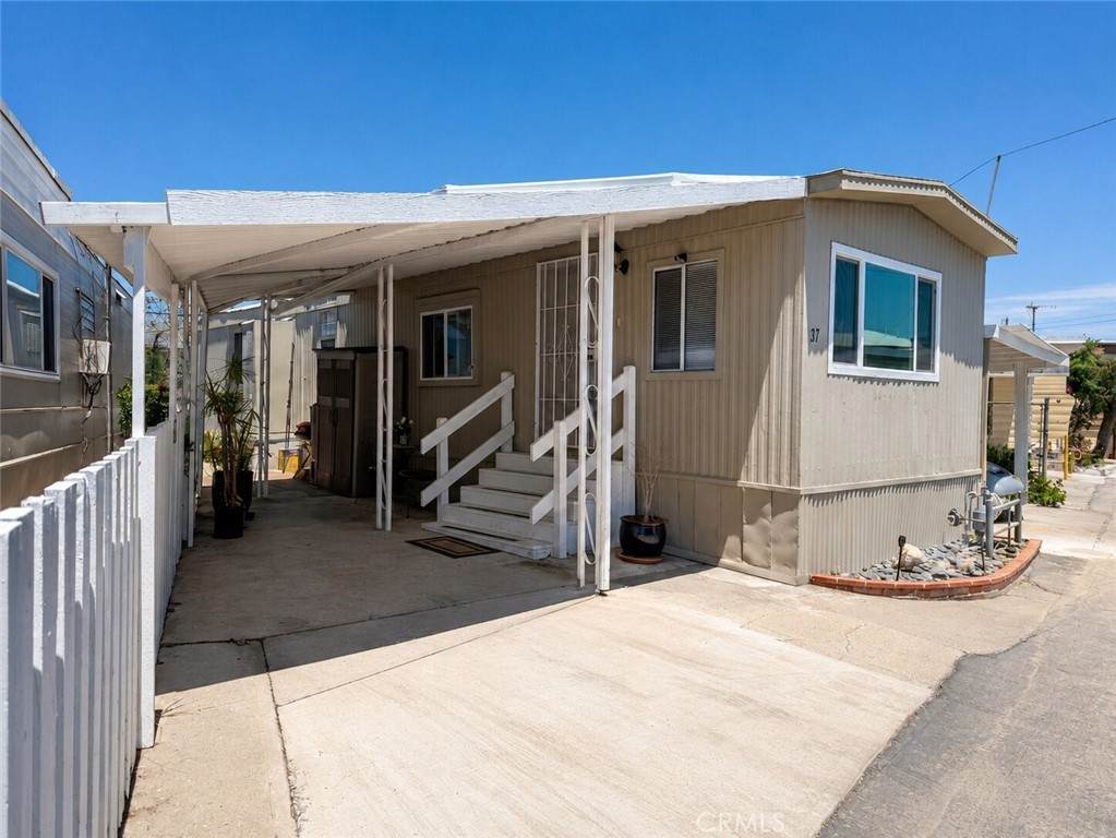 https://bt-photos.global.ssl.fastly.net/socal/orig_boomver_1_447697817-2.jpg