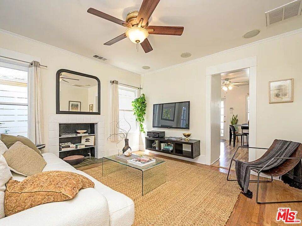 https://bt-photos.global.ssl.fastly.net/socal/orig_boomver_1_447697878-2.jpg