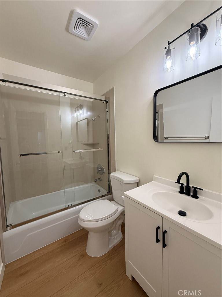 https://bt-photos.global.ssl.fastly.net/socal/orig_boomver_1_447711469-2.jpg