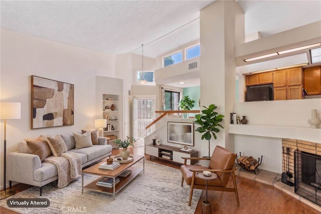 4900 Grand - Photo 1