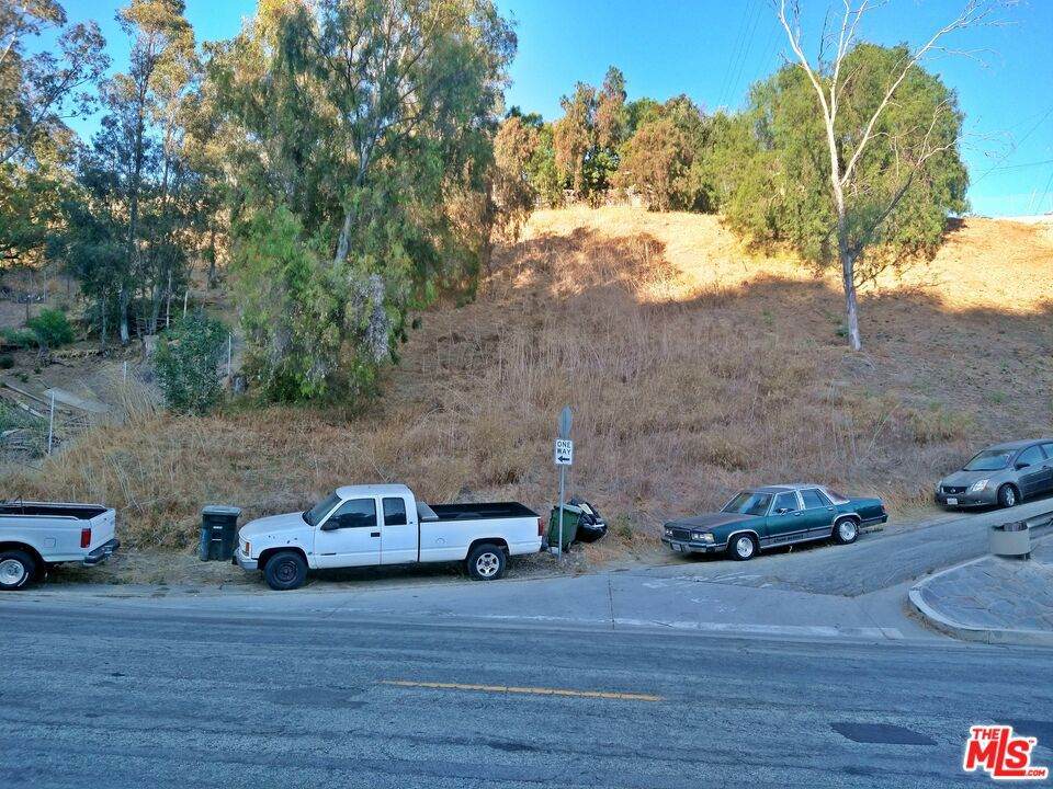 https://bt-photos.global.ssl.fastly.net/socal/orig_boomver_1_447719279-3.jpg