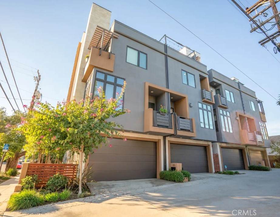 162 Robinson - Photo 1