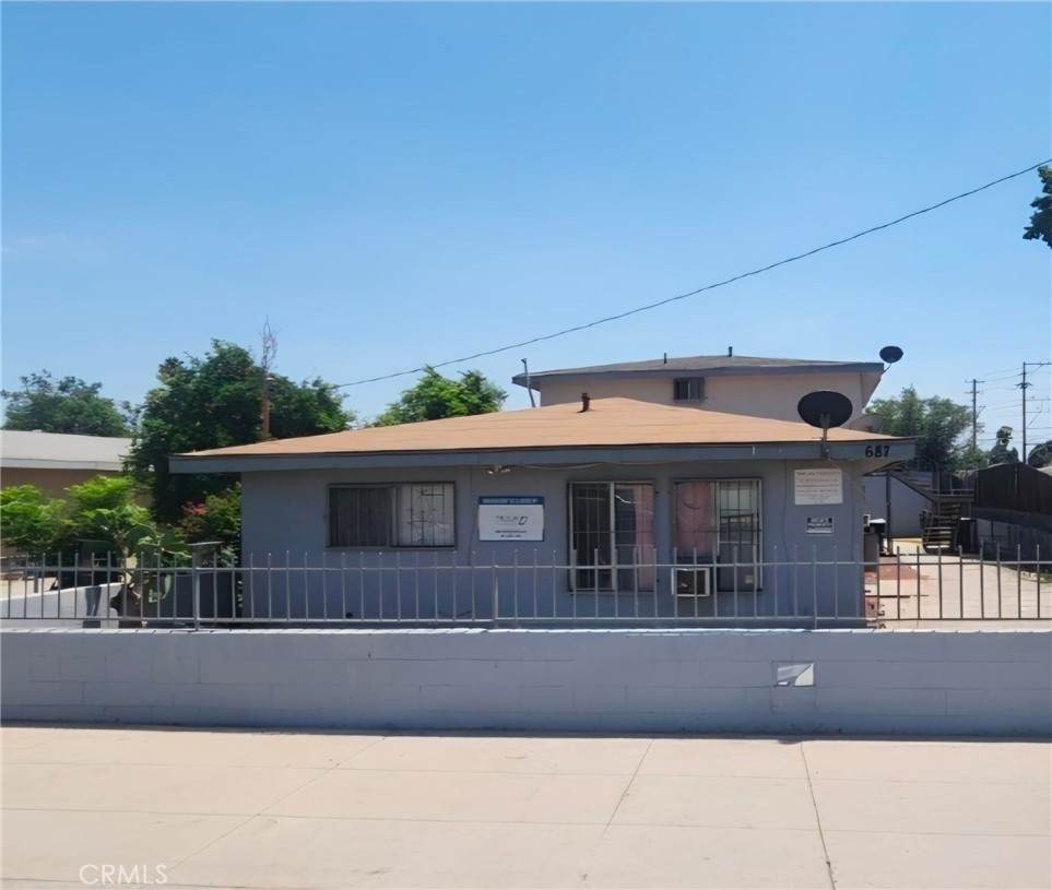 687 17th - Photo 1