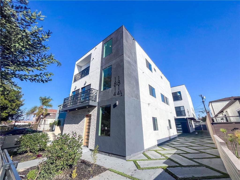 1814 Hauser Boulevard - Photo 1
