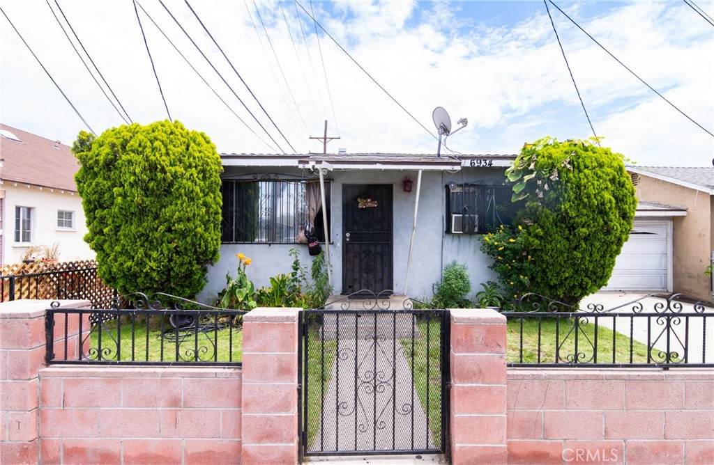 6938 Purdy Avenue - Photo 1