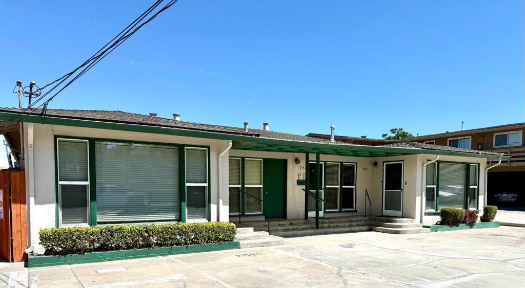 915 Padre Drive - Photo 1