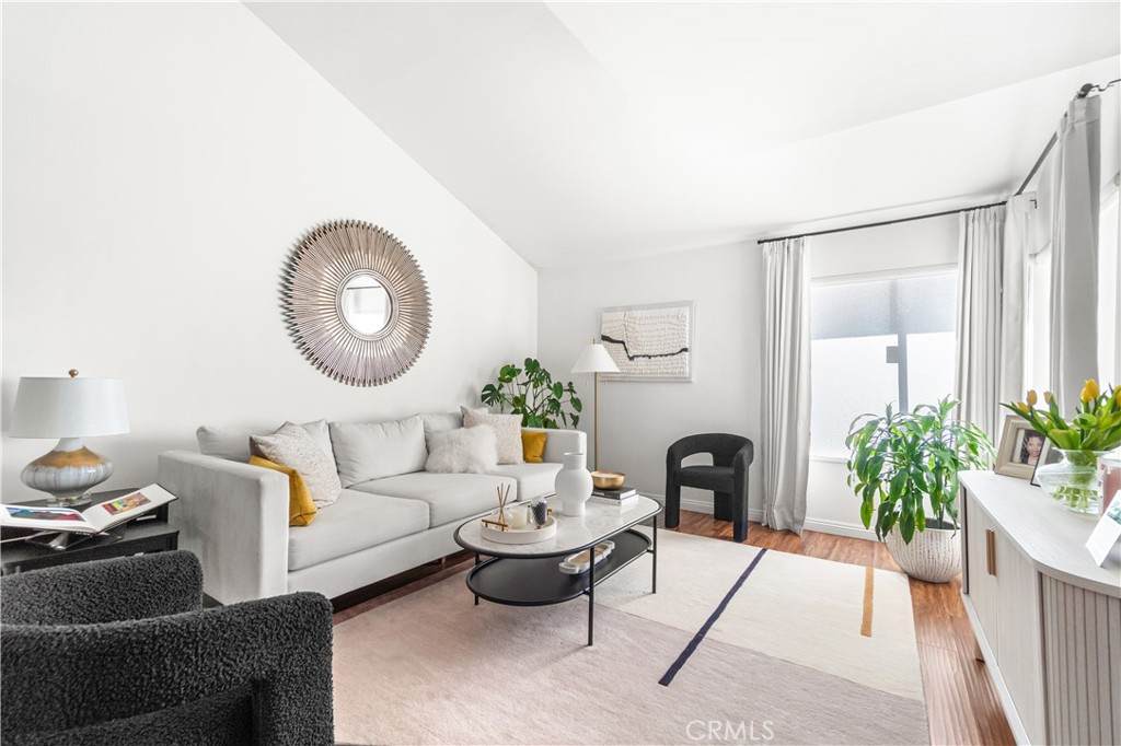 620 Hyde Park - Photo 1