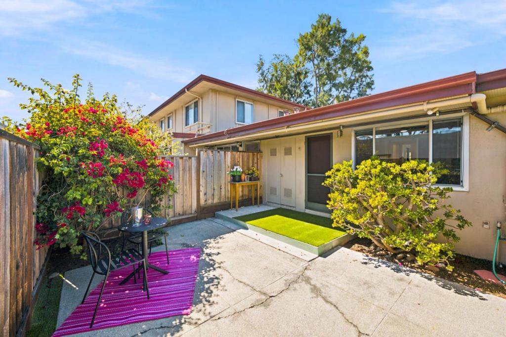 1576 Marina Court - Photo 1