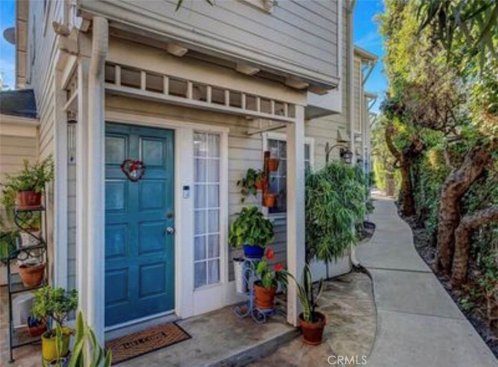 312 Ladera Street - Photo 1