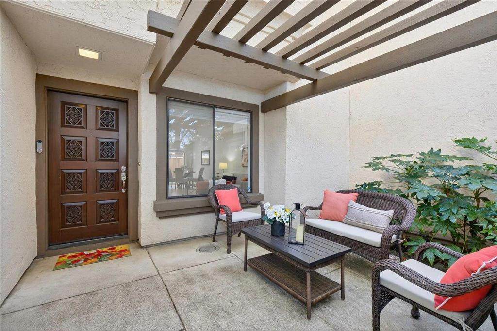 582 Pimlico Court - Photo 1