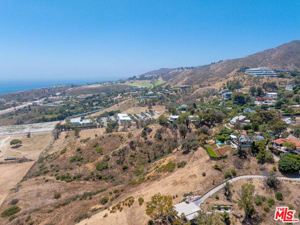 https://bt-photos.global.ssl.fastly.net/socal/orig_boomver_1_447871801-3.jpg