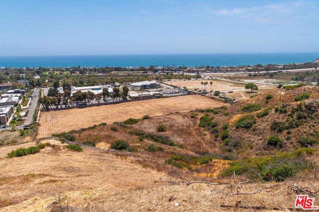https://bt-photos.global.ssl.fastly.net/socal/orig_boomver_1_447871801-3.jpg