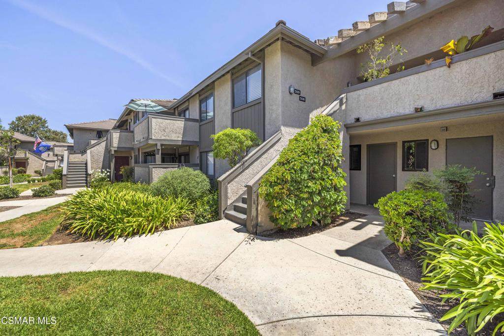 150 Los Angeles Avenue - Photo 1