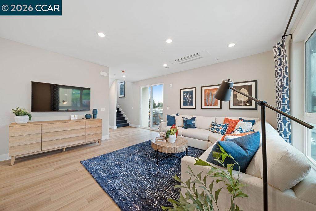 https://bt-photos.global.ssl.fastly.net/socal/orig_boomver_1_447944816-2.jpg