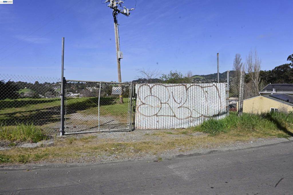 https://bt-photos.global.ssl.fastly.net/socal/orig_boomver_1_447951660-2.jpg