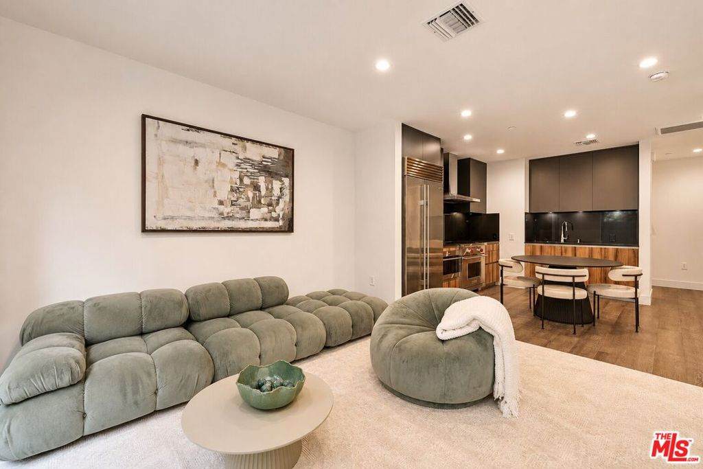 https://bt-photos.global.ssl.fastly.net/socal/orig_boomver_1_447957459-2.jpg