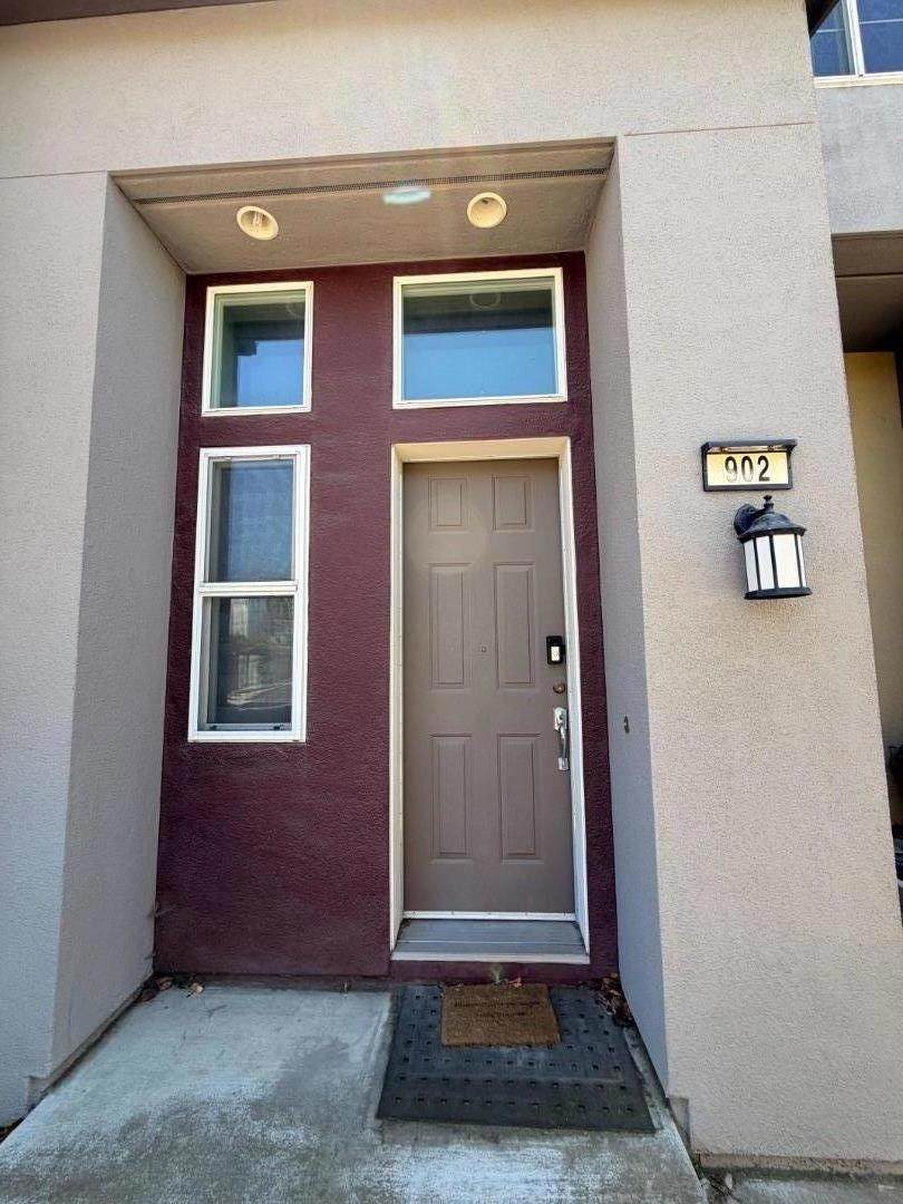 902 Lake Street - Photo 1