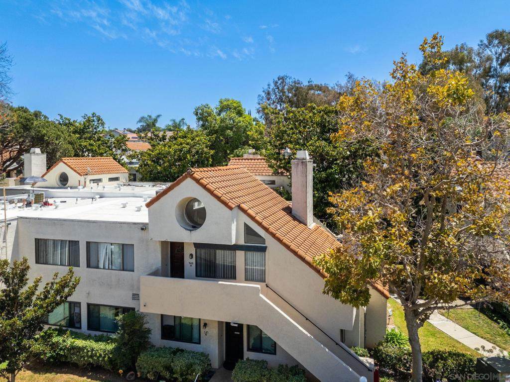 345 Melrose Dr - Photo 1