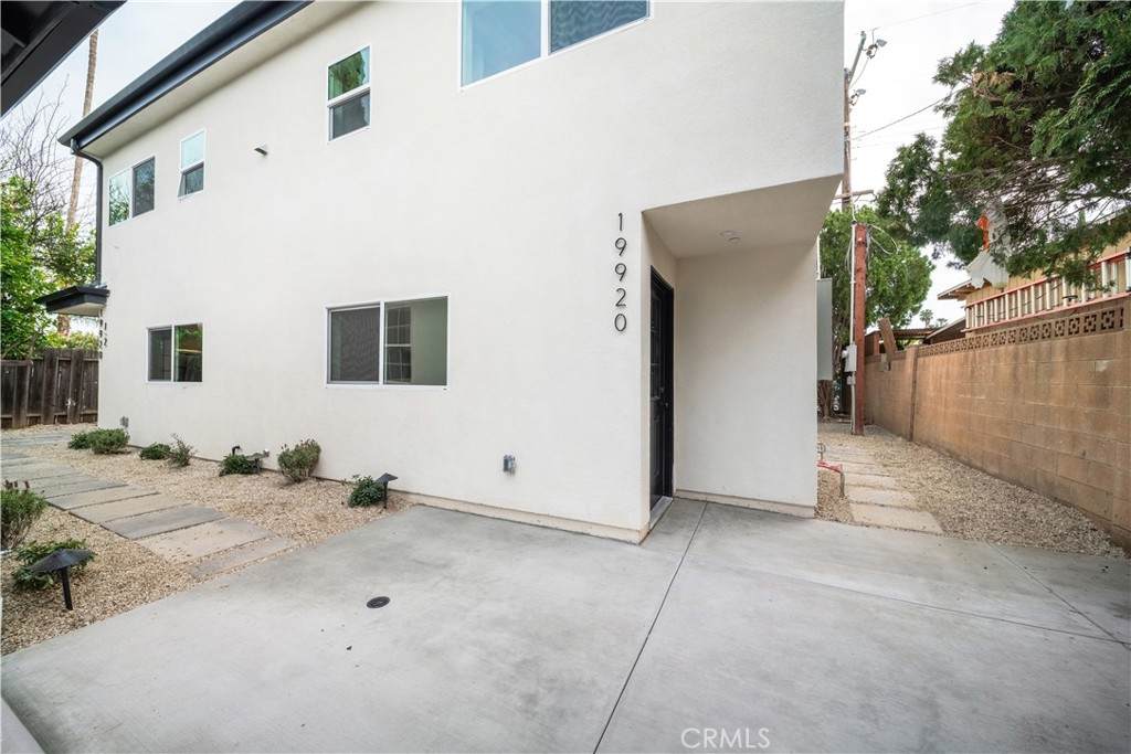 19920 Kittridge Street - Photo 1