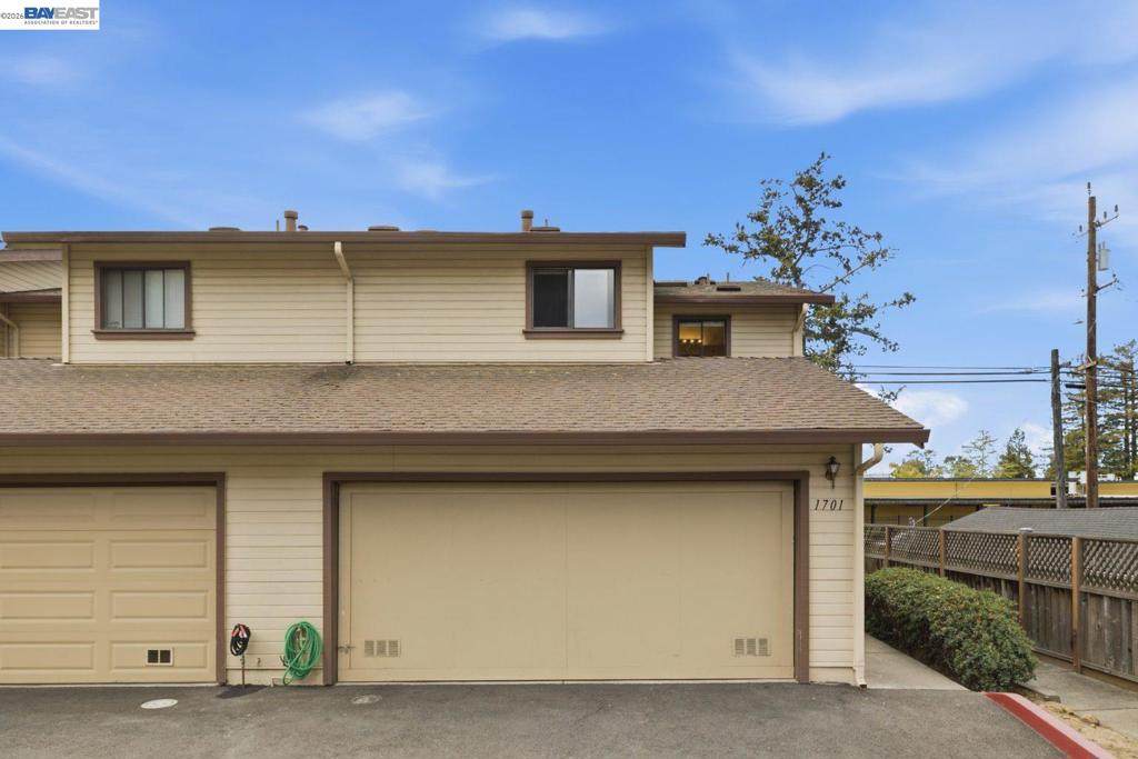 1701 Calais Ct - Photo 1