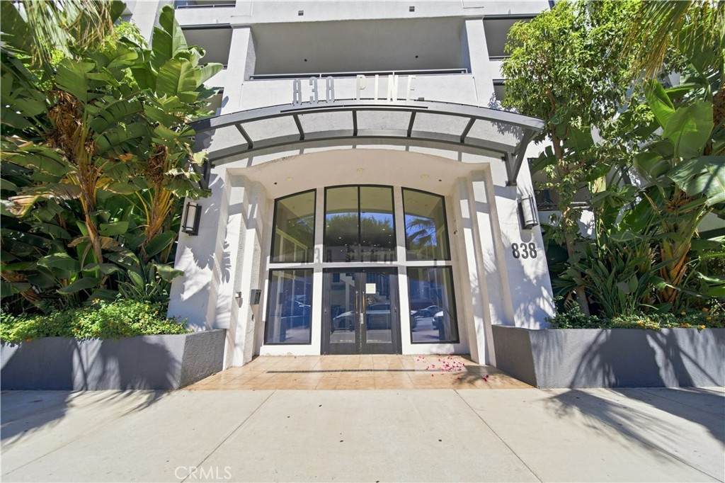 838 Pine - Photo 1