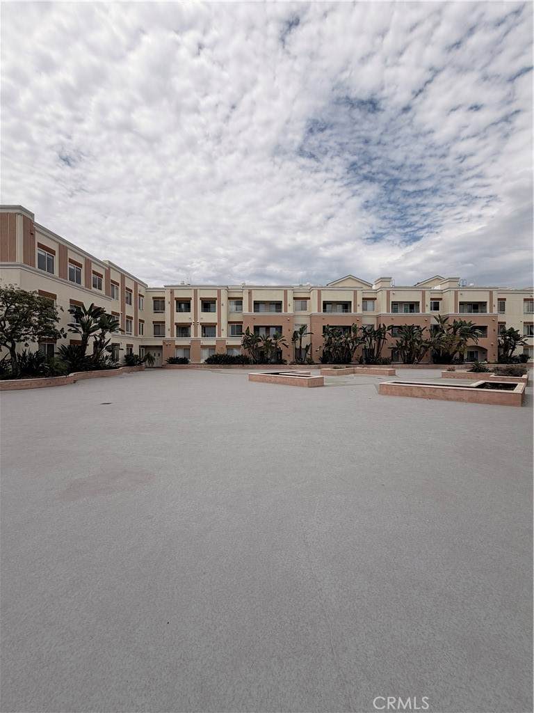 580 W Main Street - Photo 1