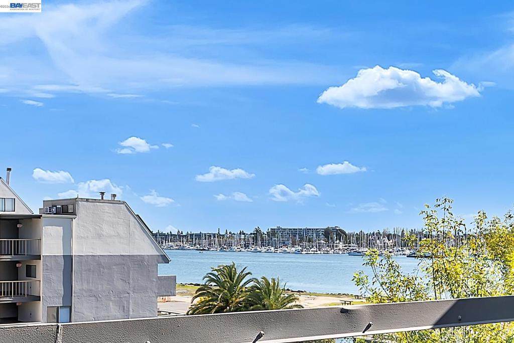 7 Embarcadero - Photo 1