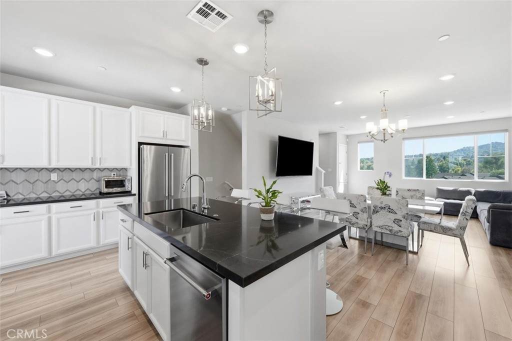 1414 Sea Lane - Photo 1