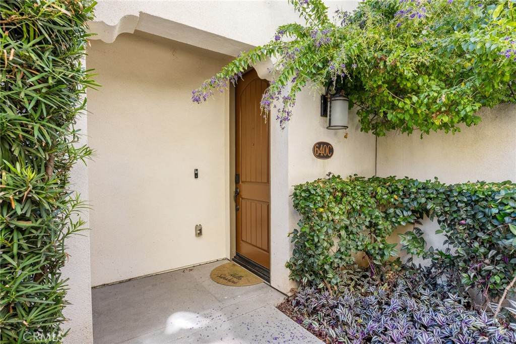 640 Gladys - Photo 1