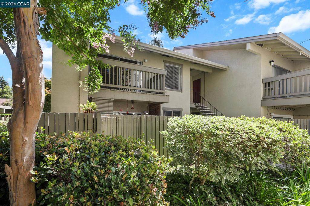 2562 Walnut Blvd - Photo 1