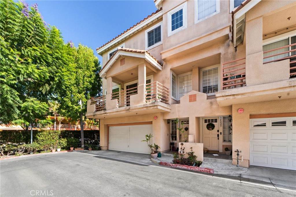 https://bt-photos.global.ssl.fastly.net/socal/orig_boomver_1_448313256-2.jpg
