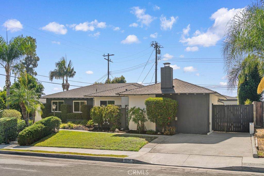 1314 Ameluxen Ave - Photo 1