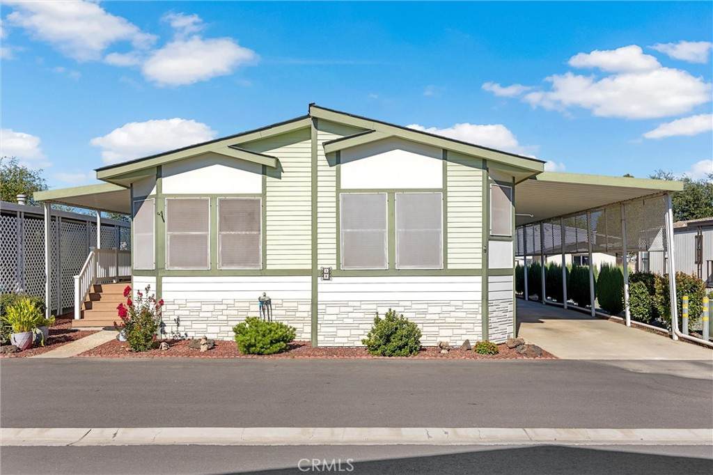 1595 Manzanita - Photo 1