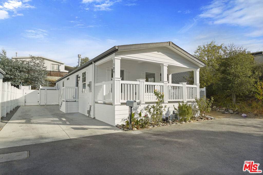https://bt-photos.global.ssl.fastly.net/socal/orig_boomver_1_448371545-2.jpg