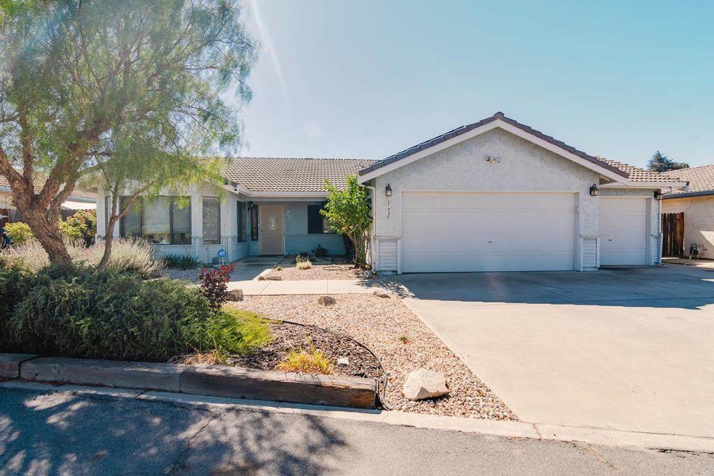 51530 Pine Creek Place - Photo 1