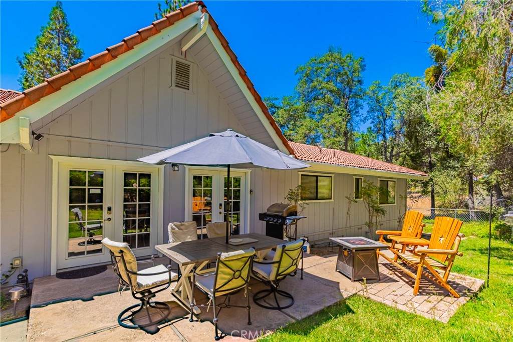 42395 Maples Lane - Photo 1