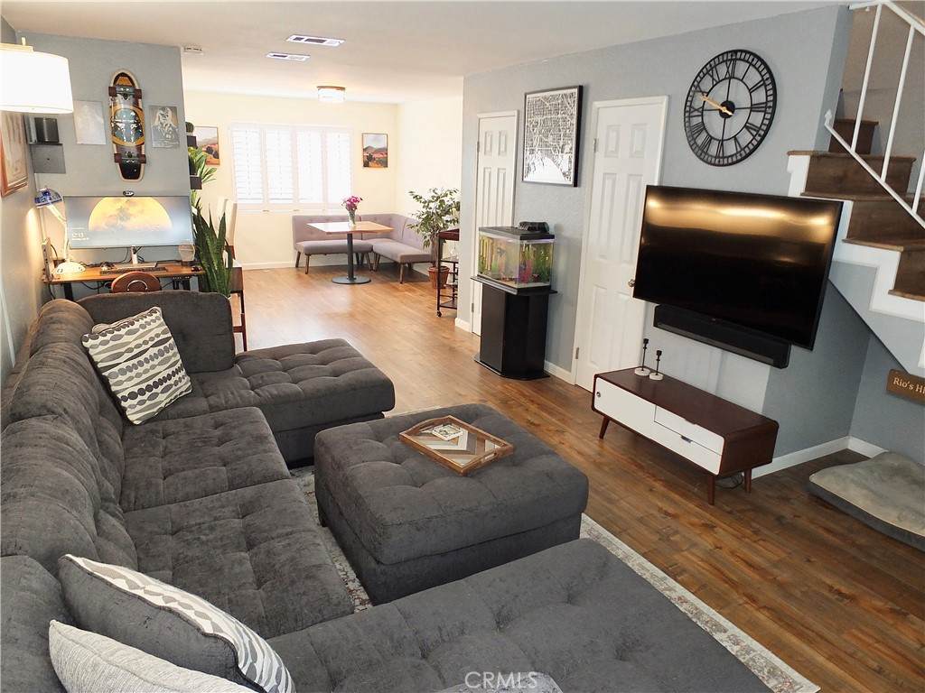 941 Elm - Photo 1