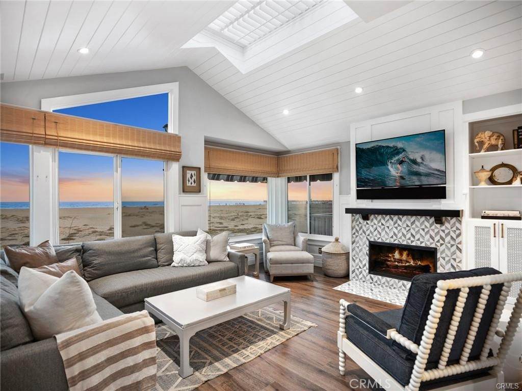 1119 Balboa Boulevard - Photo 1