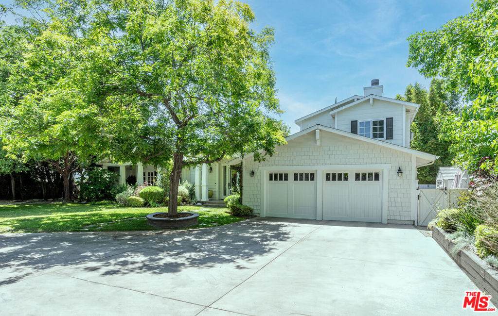 4537 Agnes Avenue - Photo 1