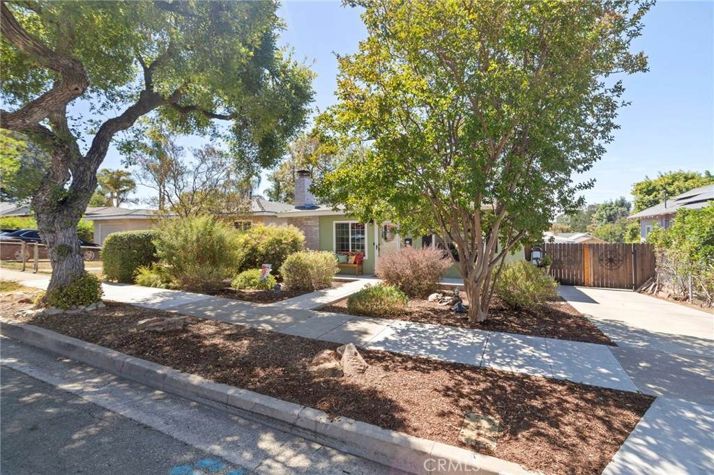 https://bt-photos.global.ssl.fastly.net/socal/orig_boomver_1_448416093-2.jpg