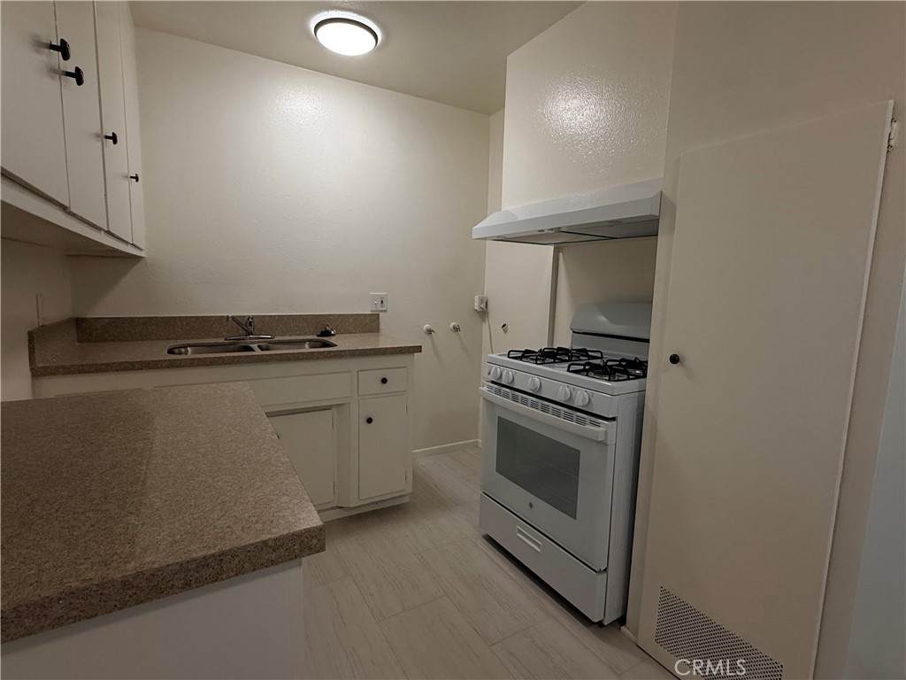 248 Redwood - Photo 1