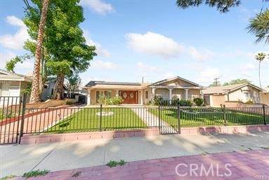 https://bt-photos.global.ssl.fastly.net/socal/orig_boomver_1_448428010-2.jpg