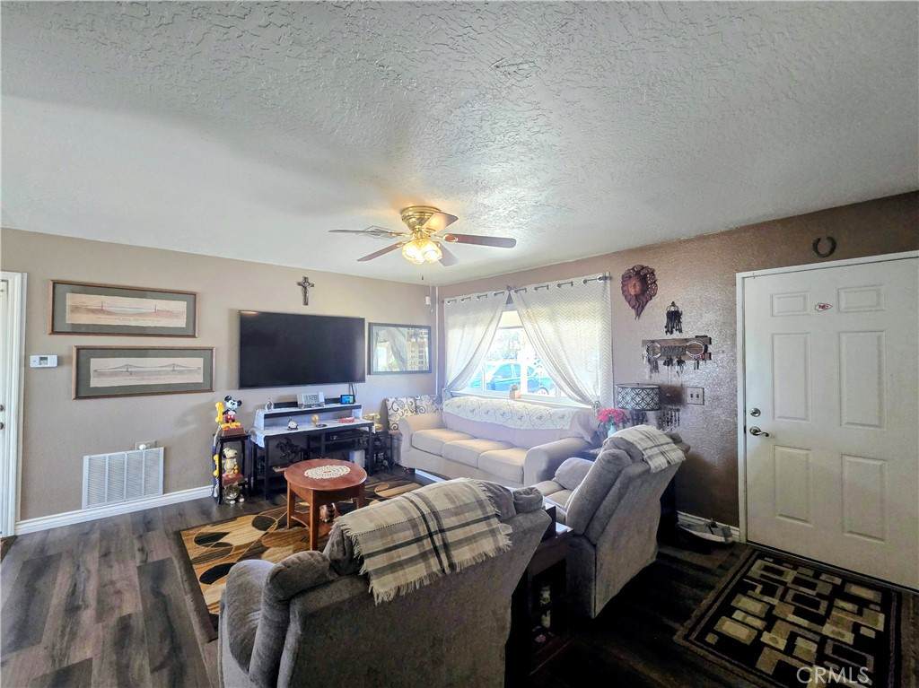https://bt-photos.global.ssl.fastly.net/socal/orig_boomver_1_448428067-2.jpg