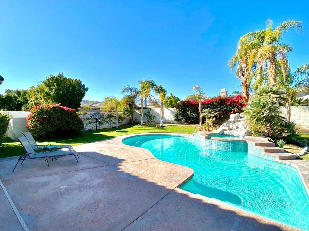 https://bt-photos.global.ssl.fastly.net/socal/orig_boomver_1_448429961-2.jpg