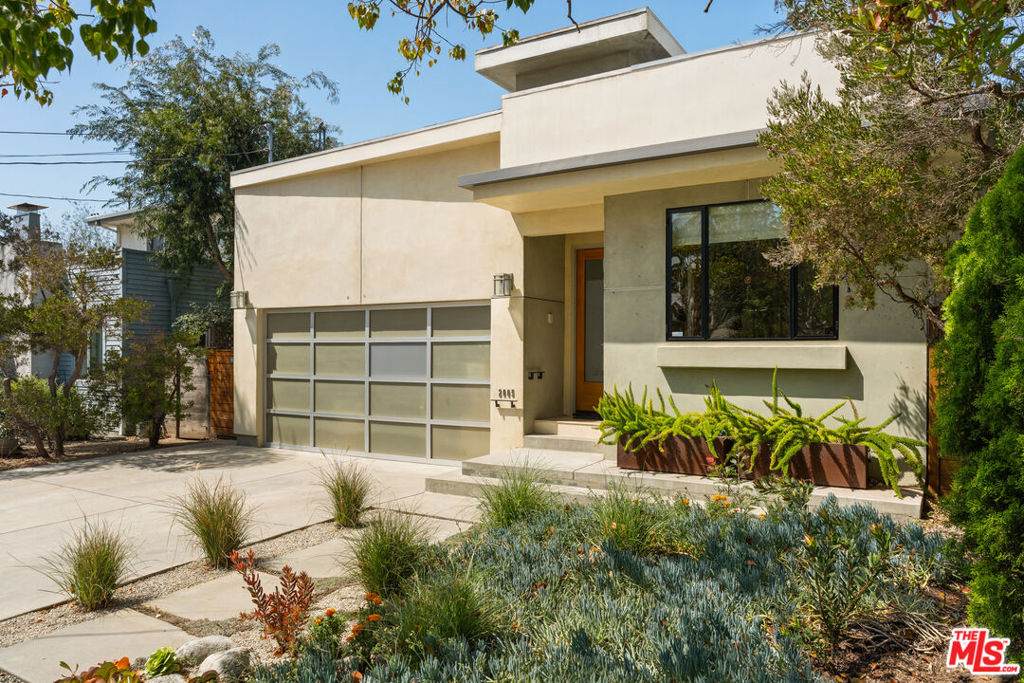 https://bt-photos.global.ssl.fastly.net/socal/orig_boomver_1_448454436-2.jpg