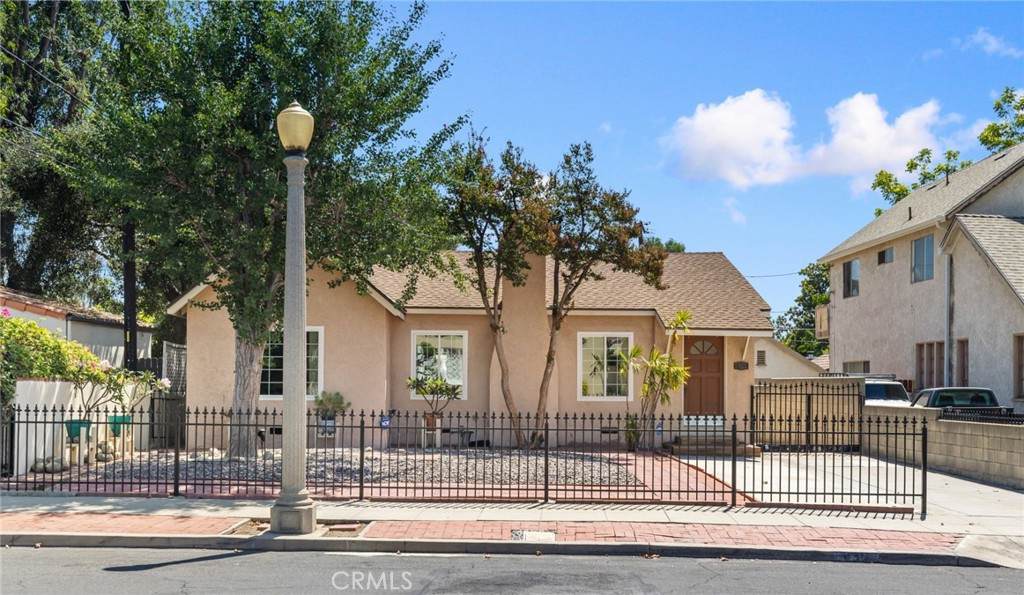 430 Milton Drive - Photo 1