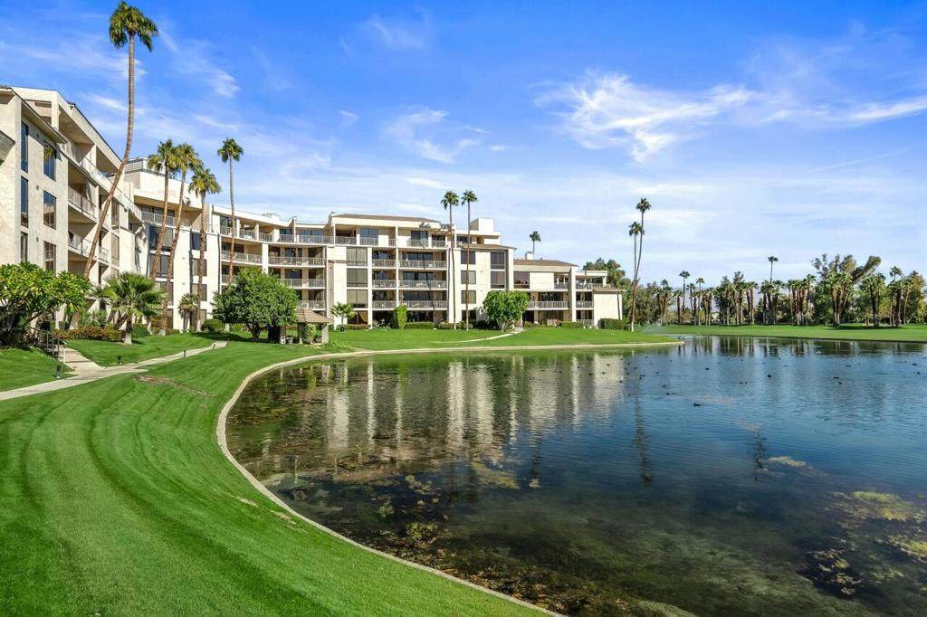https://bt-photos.global.ssl.fastly.net/socal/orig_boomver_1_448457525-2.jpg